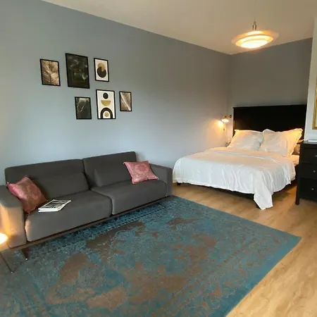 Beautiful Apartment With Balcony Berlin Exterior photo